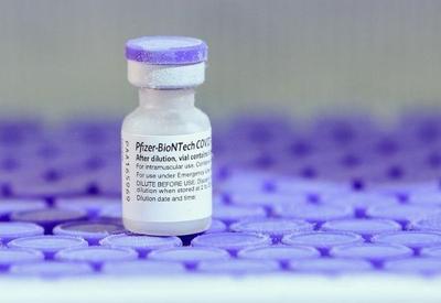 Vacina da Pfizer como dose de reforço aumenta em até 25 vezes anticorpos