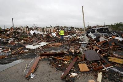 Tornados deixam ao menos quatro mortos em Oklahoma, nos Estados Unidos