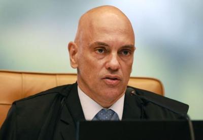 Moraes afasta delegado que apura interferência na PF e pede novo nome