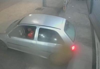 Vídeo: motorista tenta invadir açougue com o carro em BH