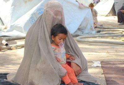 Mais de 1 milhão de crianças afegãs podem enfrentar desnutrição grave