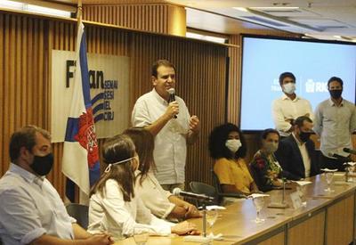 Eduardo Paes anuncia cinco secretários e uma subprefeitura
