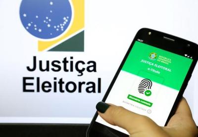 Ministro manda TSE julgar cassação de chapa de Bolsonaro e Mourão