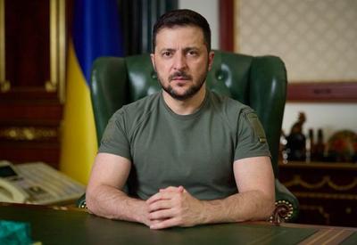 Zelensky alerta para possível recrutamento de ucranianos no exército russo