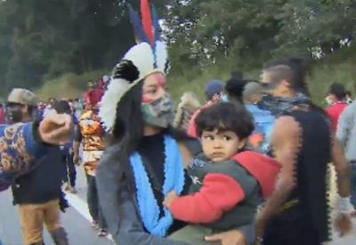 Manifestação de indígenas bloqueia rodovia em SP