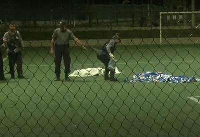 Homens são fuzilados durante jogo de futebol no RJ