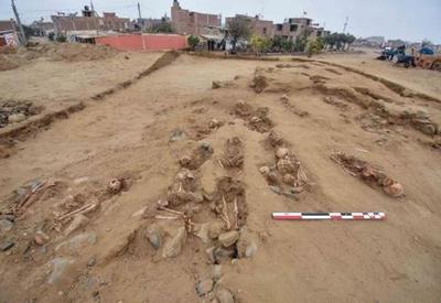 Tumbas de 76 crianças sacrificadas em rituais do Antigo Peru são descobertas