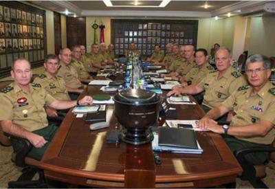 Comando do Exército foi alterado 3 dias antes de tuíte de general