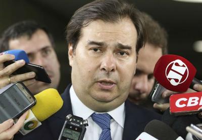 Rodrigo Maia determina criação de comissão especial para análise da Reforma 