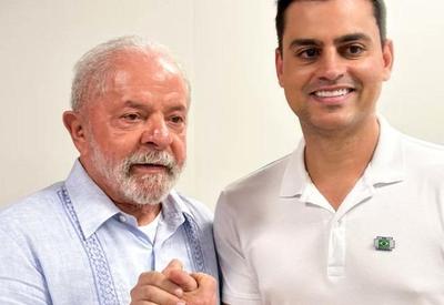 Valdemar Costa Neto pede expulsão de deputado que tirou foto com Lula