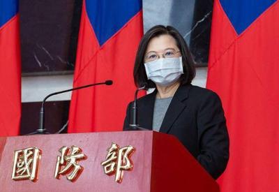 Com ameaça chinesa, Taiwan estende recrutamento militar para um ano