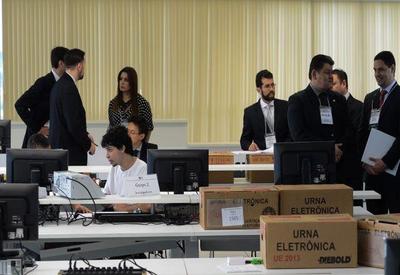 TSE inicia novos testes de segurança nas urnas eleitorais