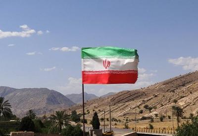 Ataque foi resposta a agressão de Israel e "assunto pode ser considerado concluído", diz Irã