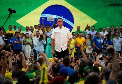 Moraes proíbe Bolsonaro de ir a eventos das Forças Armadas