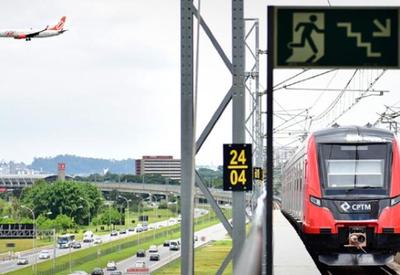 Trem expresso para o Aeroporto de Guarulhos começa a sair da Barra Funda
