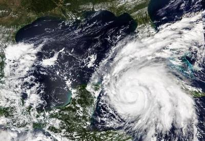 Carolina do Norte registra ao menos 4 mortes durante passagem do furacão Ian