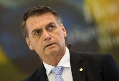 "Muita dor", diz Bolsonaro sobre morte da deputada federal Amália Barros