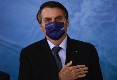 Bolsonaro critica, em sequência, Doria, Lula e Renan