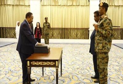 Primeiro-ministro do Sudão é detido e pressionado a apoiar golpe de Estado