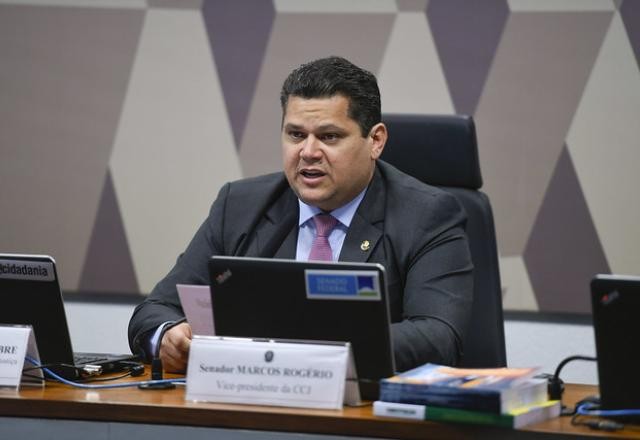 PEC das Drogas será votada até dezembro, diz Alcolumbre