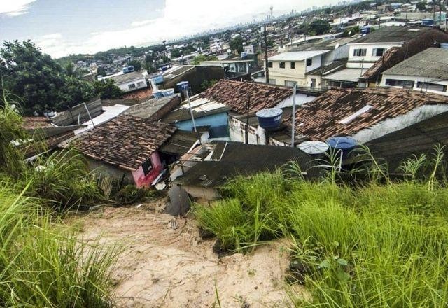 Sobe para 93 o número de mortos pelas chuvas em Pernambuco