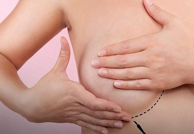 Outubro Rosa: cai número de mulheres que fazem mamografia