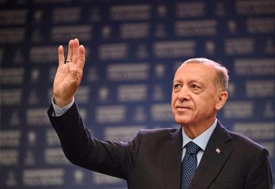 Eleição na Turquia segue para segundo turno com Erdogan na liderança