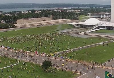 AO VIVO: SBT News acompanha invasão em Brasília por golpistas