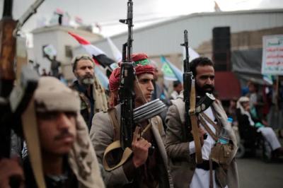 David Cameron exige que iemenitas parem ataques contra navios no Mar Vermelho 