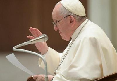 Papa Francisco tem noite tranquila em hospital e apresenta quadro estável
