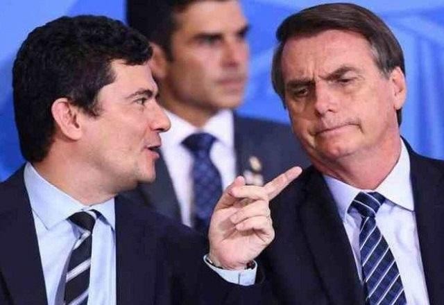 Bolsonaro diz que Moro trabalhou contra regras pró-armas