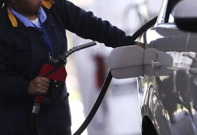 Petrobras anuncia novo reajuste no preço dos combustíveis a partir de 6ª feira
