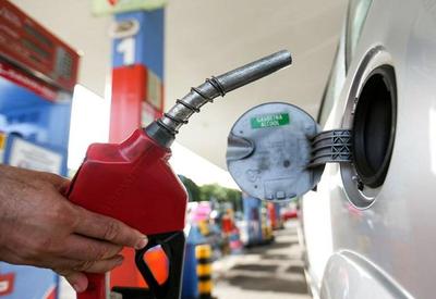 Governo recebe mais de 15 denúncias de preço abusivo de combustível por dia