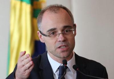 Mendonça é sorteado relator de notícia-crime contra Bolsonaro sobre Iphan