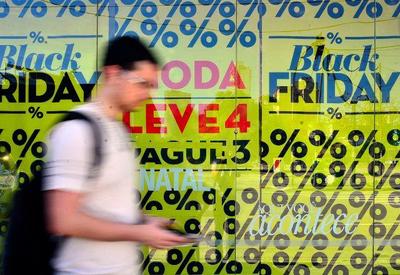 Black Friday: seis em cada dez brasileiros pretendem aproveitar o dia de promoções