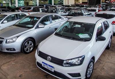 Concessionárias anunciam descontos nos preços de veículos 0 km