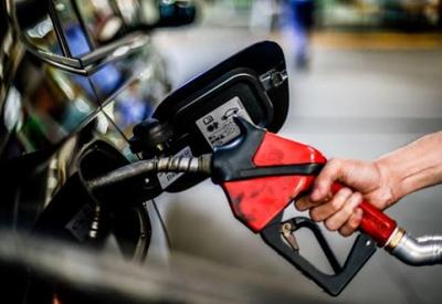 Preço da gasolina, etanol e diesel volta a cair nos postos, diz ANP
