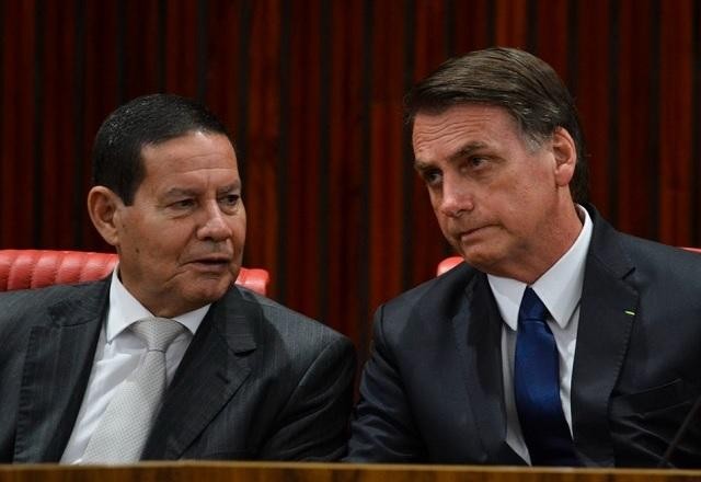 TSE marca para 3ª feira julgamento de ações contra chapa Bolsonaro-Mourão