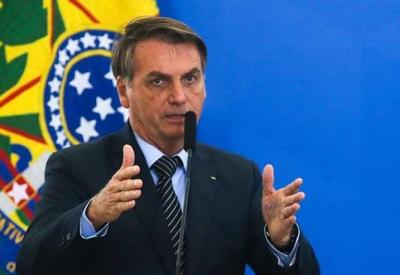 Bolsonaro compara proibição de cultos a comunismo