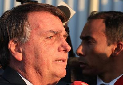 "Mandei, qual o problema?", diz Bolsonaro a jornal sobre disparo de fake news