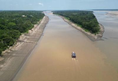 Seca em Manaus: Rio Negro fica abaixo de 13 metros pela primeira vez em 121 anos
