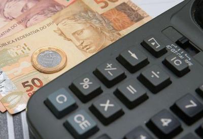 Congresso promulga lei que define salário mínimo em R$ 1.212