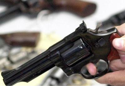 Brasil gastou R$ 41 milhões do SUS para tratar vítimas de armas de fogo, diz estudo