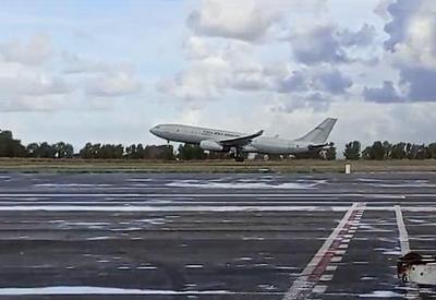 Nona aeronave enviada para repatriar brasileiros em Israel decola de Roma para Tel Aviv