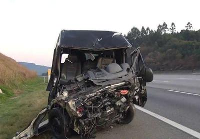 Banda Sampa Crew sofre acidente de carro grave em SP