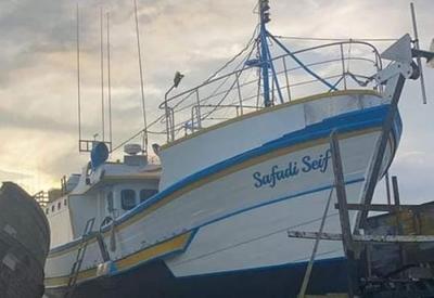 Marinha continua buscas por pescadores desaparecidos após naufrágio em SC