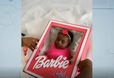 Barbie é tema de ensaio fotográfico de  bebê recém-nascida