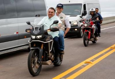 Motociclistas não pagarão pedágio em novas concessões, diz Bolsonaro