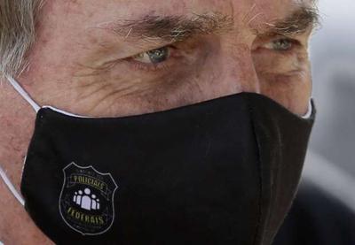 Bolsonaro aprova lei que torna obrigatório uso de máscara no Brasil