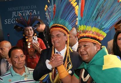 Entidades criticam medalha de mérito indigenista a Bolsonaro